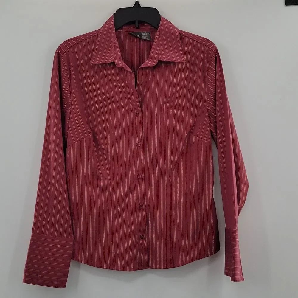 3 For $20 Copper Key Burgundy top w/ Gold stripes size L